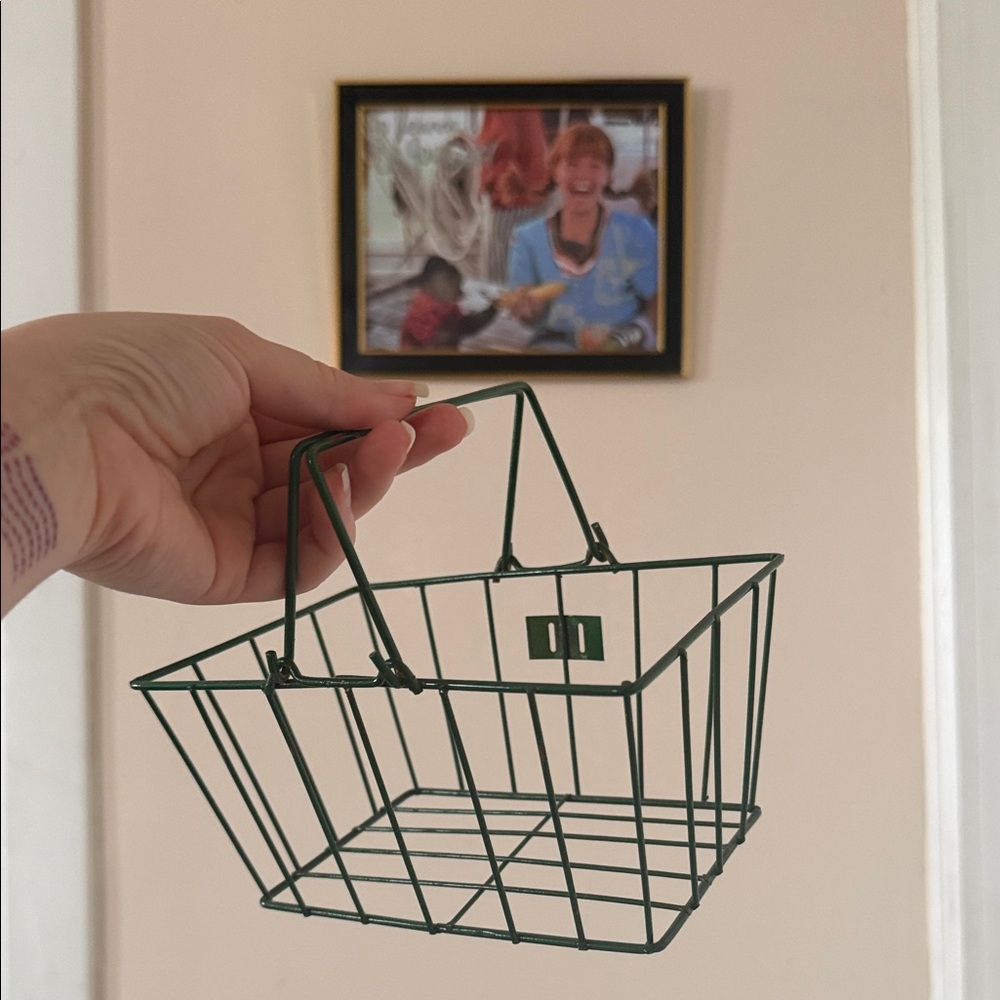 Green Wire Market Basket